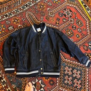 Old Navy size L Varsity/bomber Jean jacket with snaps and side pockets
